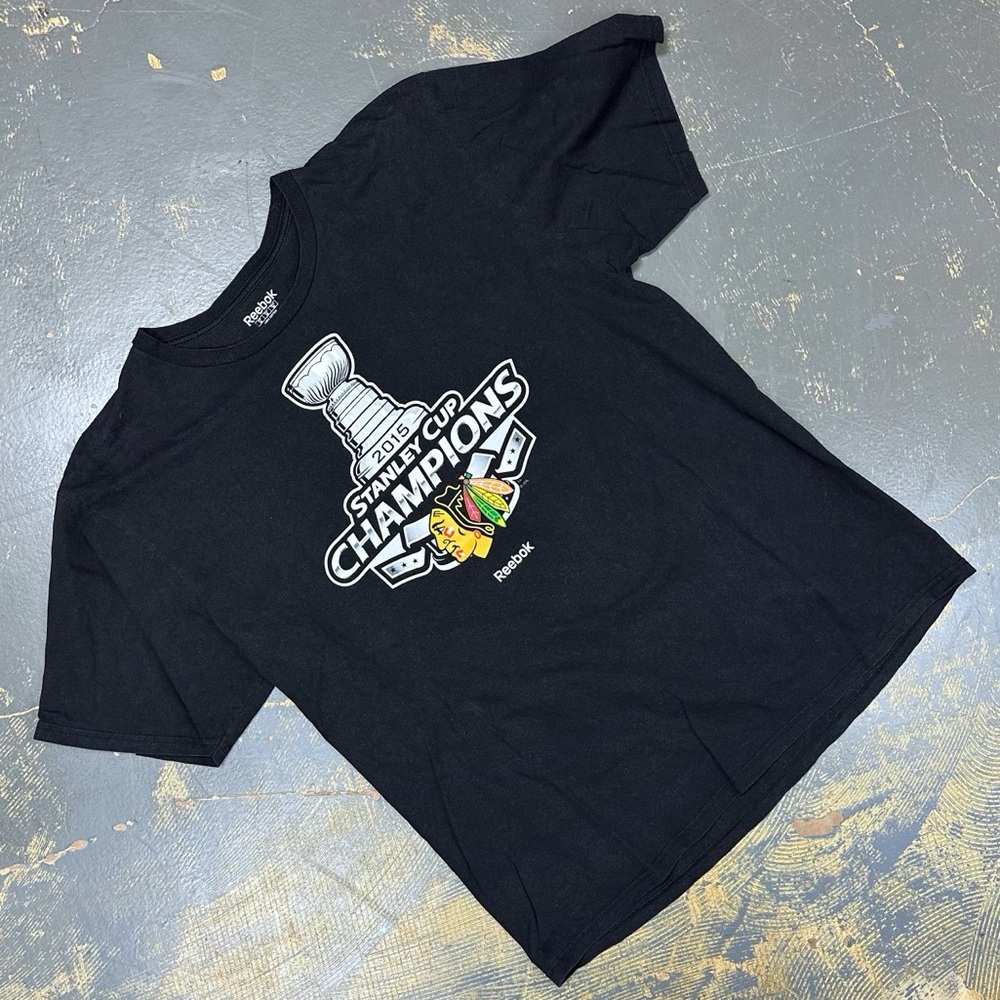 Reebok Chicago Blackhawks Shirt NHL Hockey Medium 2015 Stanley Cup Champions